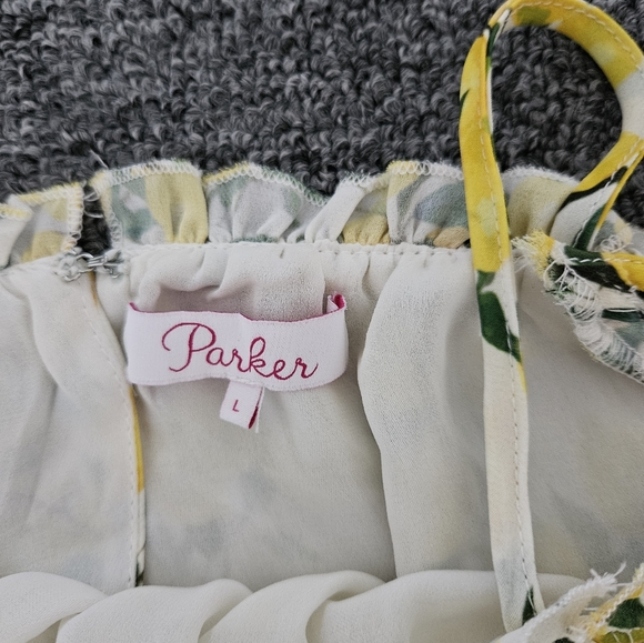 Cold shoulder lemon print blouse.  Flat friendly! - Picture 2 of 9